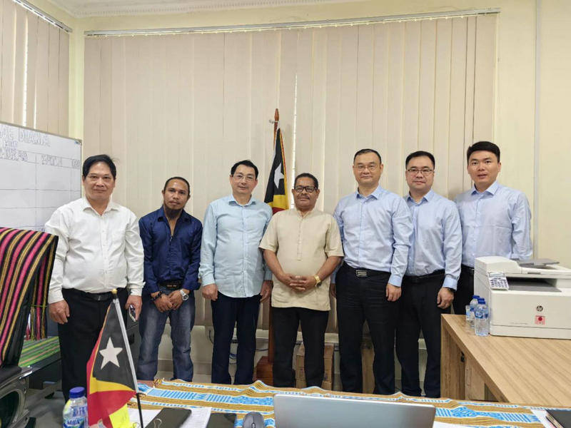 广西义信渔业开发有限公司、东帝汶南海渔业开发有限公司与东帝汶公共工程部副部长进行项目洽谈