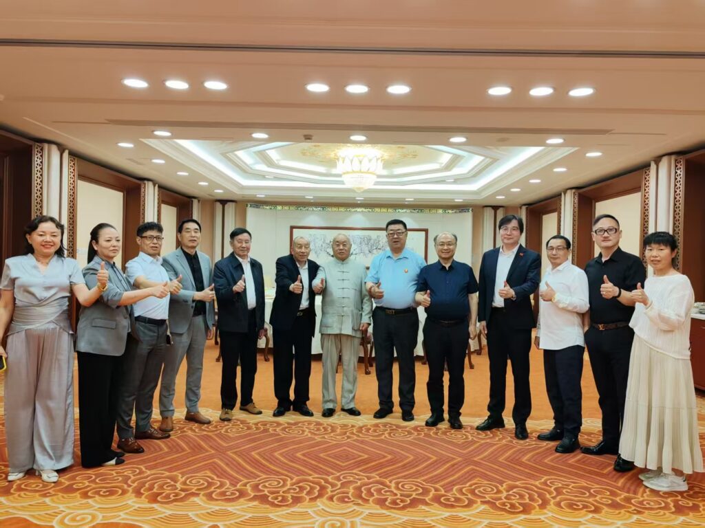 聚力品牌建设,赋能高质量发展——我司受邀出席民营经济座谈会并喜提奖项